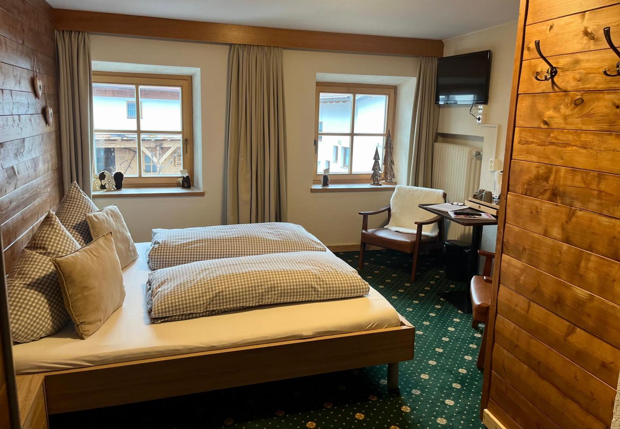 Haus Tirol Ehrwald Hotel Ngoại thất bức ảnh