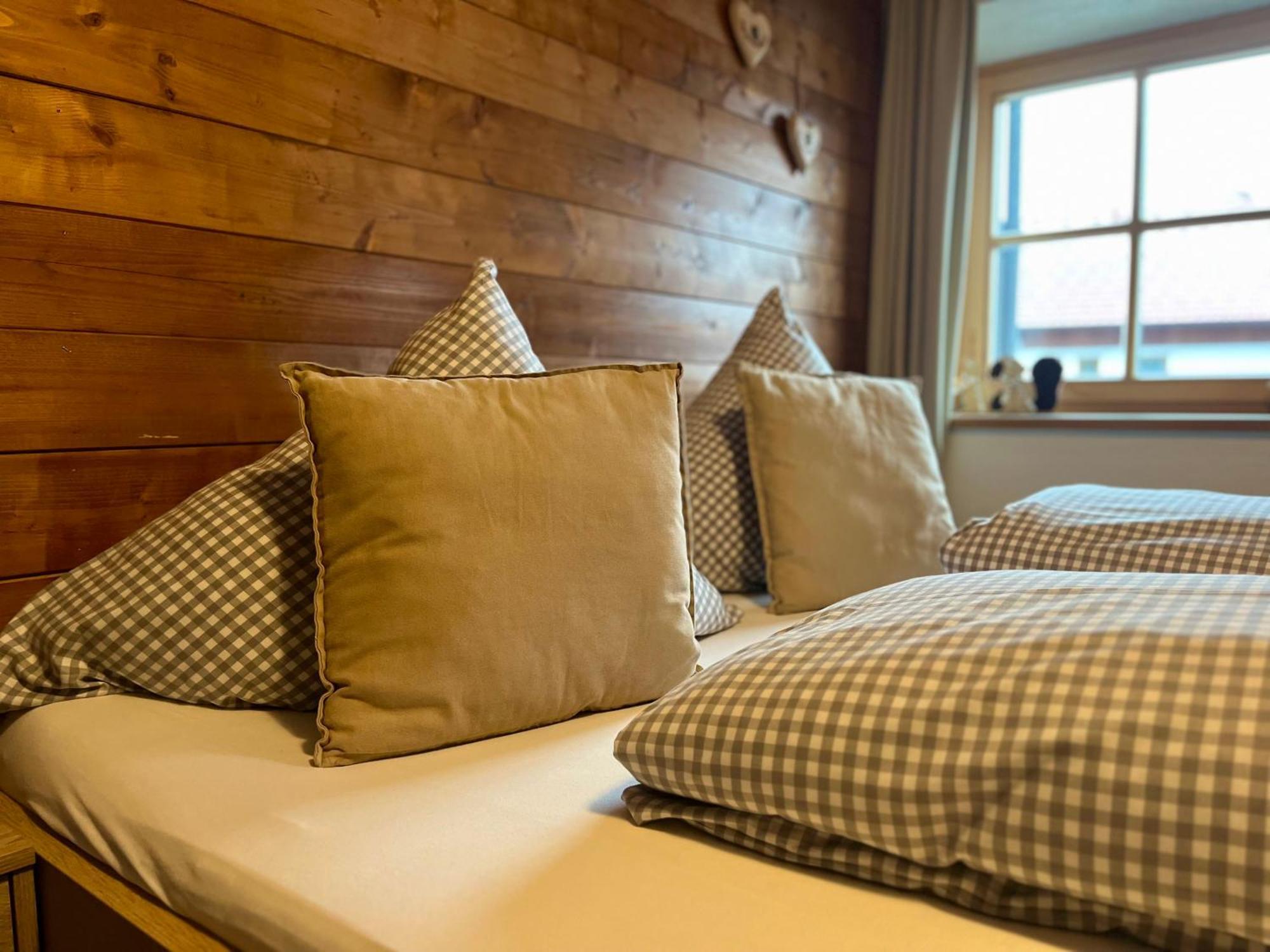 Haus Tirol Ehrwald Hotel Ngoại thất bức ảnh